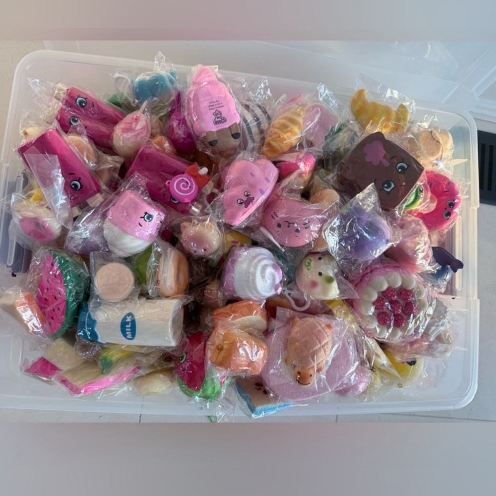 100 random squishes